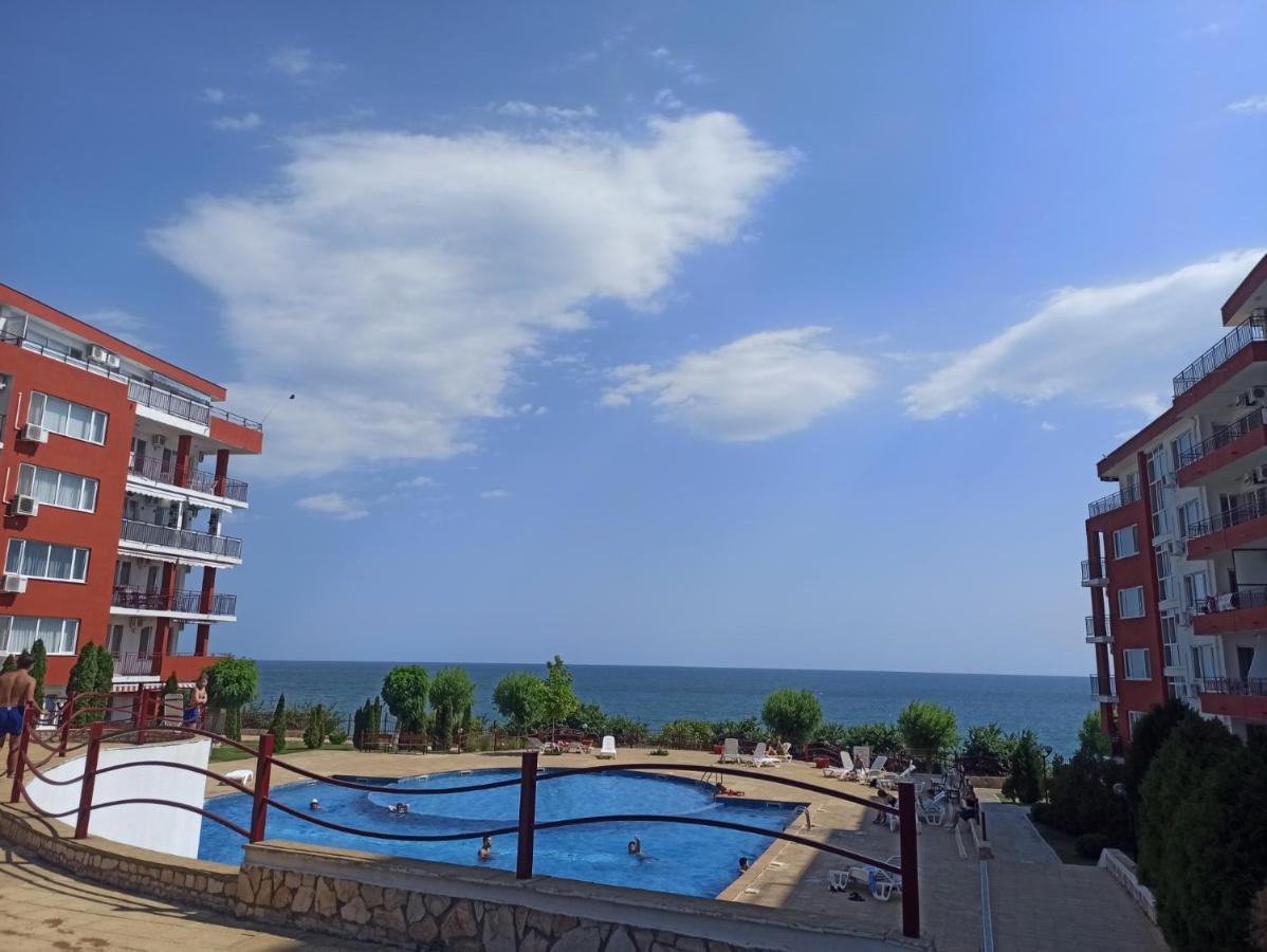 Частни Апартаменти За Гости - Панорама Бийч-Форд Нокс Sveti Vlas Exterior foto